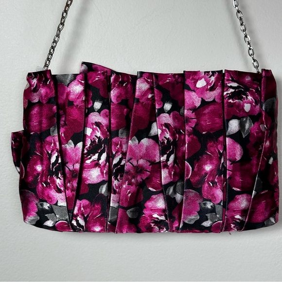 White House Black Market Floral Bag - Picture 3 of 8